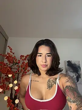VictoriaHiill online show from 05-16-26, 06:39