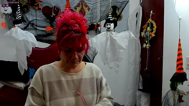 Salomeediaz  online show from 10-17-25, 09:06