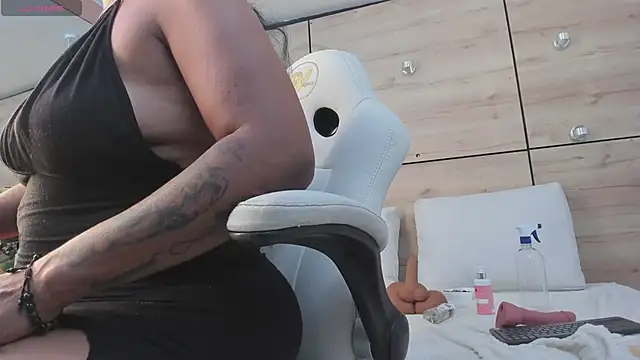 martina touss online show from 02-24-25, 02:08