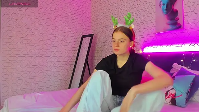 Stacey Brown online show from 12-17-24, 04:56