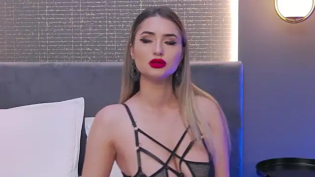 LoraDevine online show from 01-17-25, 06:26