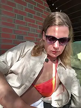 Snapshot of ilucyme chatting on 05-31-26, 02:02 ilucyme online show from 05-31-26, 02:02
