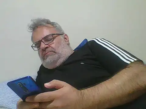 Snapshot of DockTVXXX chatting on 10-28-25, 01:31 DockTVXXX online show from 10-28-25, 01:31