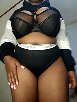 Snapshot of suckmyboobs12_ chatting on 10-29-25, 04:20 suckmyboobs12 online show from 10-29-25, 04:20