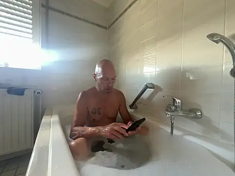 Snapshot of Germankink chatting on 07-01-26, 10:28 Germankink online show from 07-01-26, 10:28