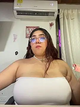 KathyGonzalez online show from 10-07-25, 10:51