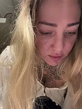 ElenaHaze online show from 12-31-24, 10:04