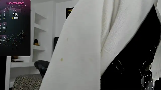 Snapshot of MattRodriguez9 chatting on 03-21-25, 04:29 MattRodriguez9 online show from 03-21-25, 04:29