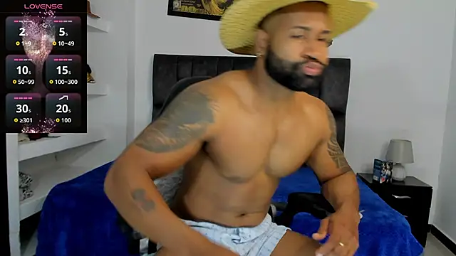 Snapshot of MattRodriguez9 chatting on 11-07-25, 11:10 MattRodriguez9 online show from 11-07-25, 11:10