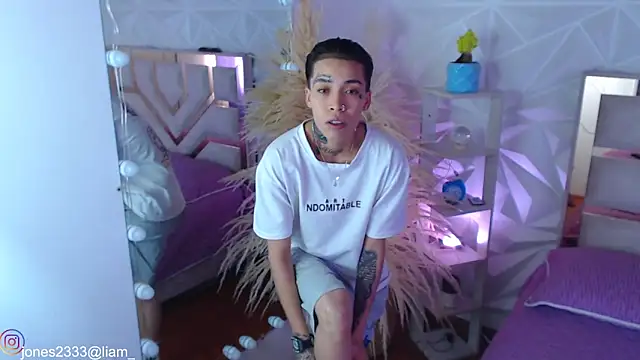 Jonesliam23 online show from 09-15-25, 06:52