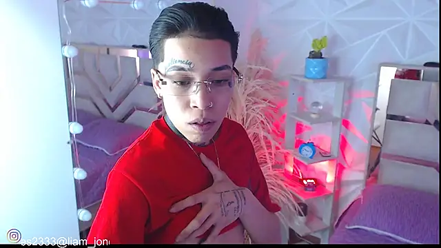 Jonesliam23 online show from 09-24-25, 07:17