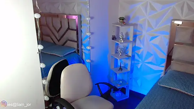 Jonesliam23 online show from 04-06-26, 07:26