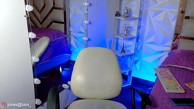 Jonesliam23 online show from 05-16-26, 08:07