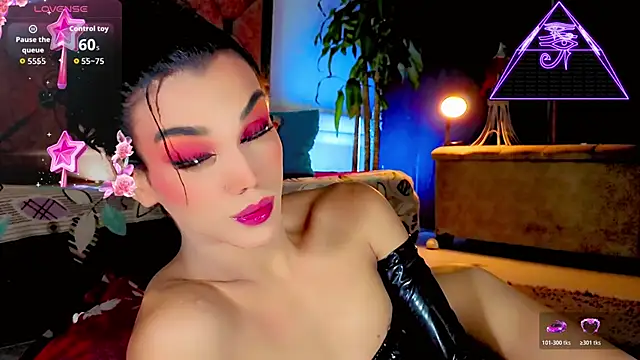 Snapshot of the-horus-girl chatting on 05-07-26, 04:29 the-horus-girl online show from 05-07-26, 04:29