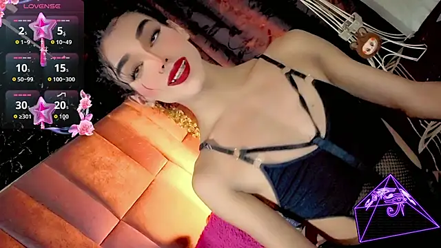 Snapshot of the-horus-girl chatting on 06-11-26, 06:44 the-horus-girl online show from 06-11-26, 06:44