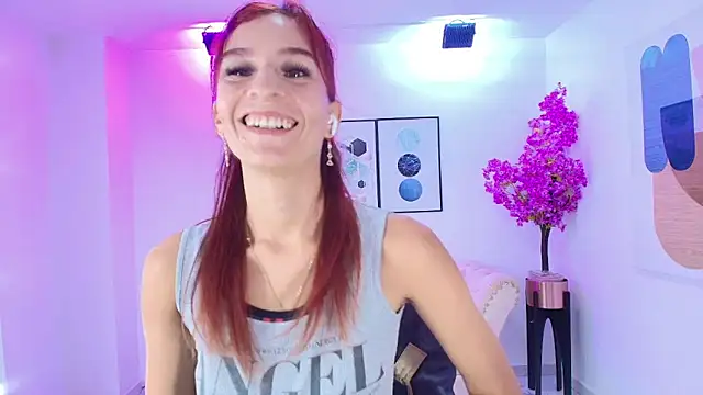 Snapshot of Tamara_slimx chatting on 03-01-26, 04:03 Tamara slimx online show from 03-01-26, 04:03