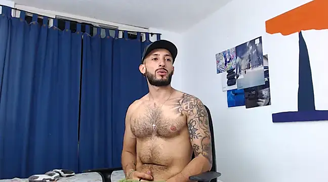 Snapshot of Sanit_Di chatting on 01-04-25, 07:34 Sanit Di online show from 01-04-25, 07:34