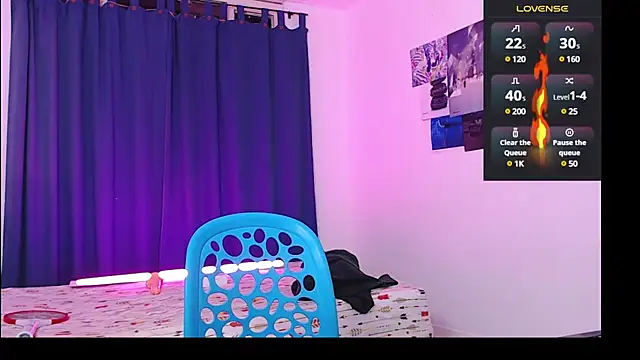 Snapshot of Sanit_Di chatting on 02-15-25, 01:49 Sanit Di online show from 02-15-25, 01:49