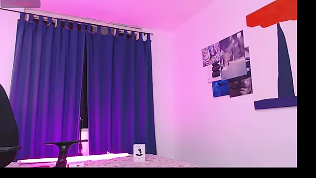 Snapshot of Sanit_Di chatting on 03-12-25, 07:59 Sanit Di online show from 03-12-25, 07:59