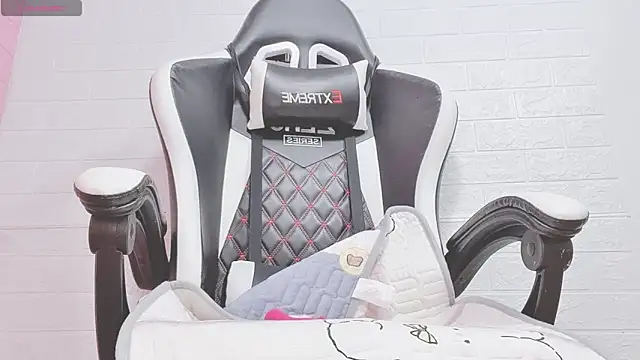 JessicaKale online show from 03-07-25, 07:41