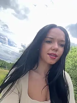 Snapshot of Vanesskaa chatting on 06-14-26, 02:52 Vanesskaa online show from 06-14-26, 02:52