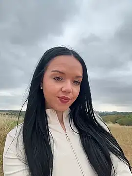 Snapshot of Vanesskaa chatting on 07-18-26, 01:15 Vanesskaa online show from 07-18-26, 01:15