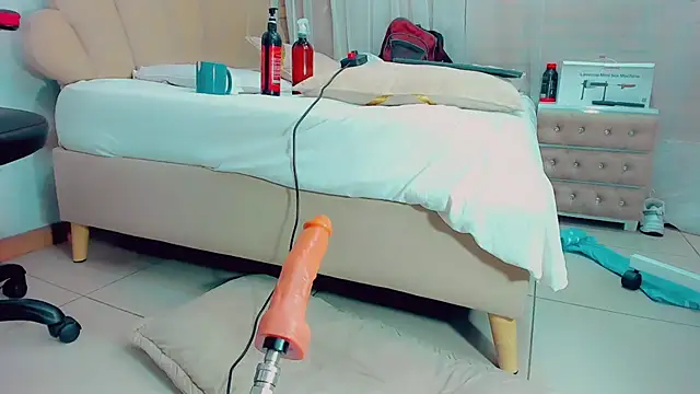 EmilyySaenz online show from 03-13-25, 08:00