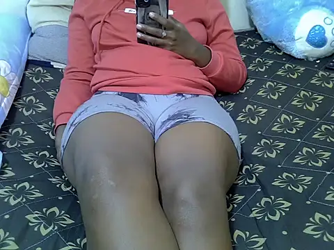 Snapshot of winnie254 chatting on 06-26-26, 11:47 winnie254 online show from 06-26-26, 11:47