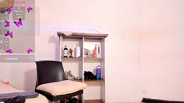 Snapshot of rose_scottt chatting on 02-19-25, 02:44 rose scottt online show from 02-19-25, 02:44