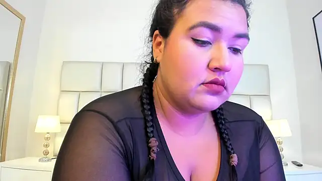 Snapshot of DojaAissha chatting on 02-01-25, 03:30 DojaAissha online show from 02-01-25, 03:30