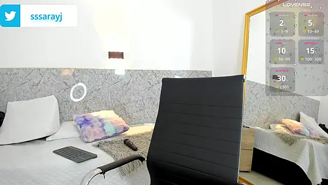 Snapshot of Saraycum chatting on 12-03-24, 07:44 Saraycum online show from 12-03-24, 07:44