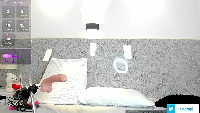 Snapshot of Saraycum chatting on 01-09-25, 10:31 Saraycum online show from 01-09-25, 10:31