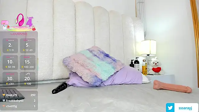 Snapshot of Saraycum chatting on 02-27-25, 09:36 Saraycum online show from 02-27-25, 09:36