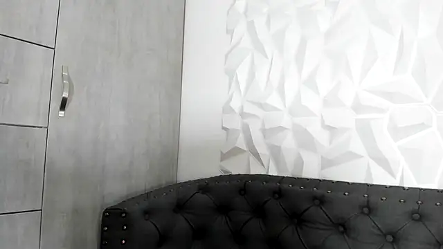 Snapshot of Prettygirl_012 chatting on 02-15-25, 08:33 Prettygirl 012 online show from 02-15-25, 08:33