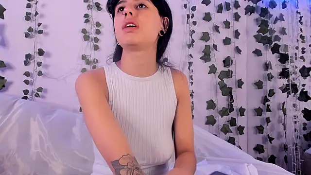 Natasha Nasty2 online show from 12-23-24, 11:17