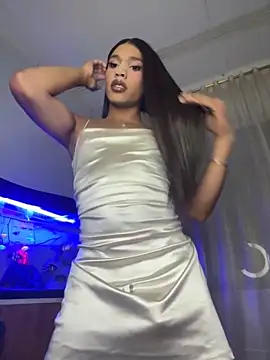 Snapshot of Emaa- chatting on 10-03-25, 01:24 Emaa- online show from 10-03-25, 01:24