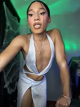 Snapshot of Emaa- chatting on 10-24-25, 11:12 Emaa- online show from 10-24-25, 11:12