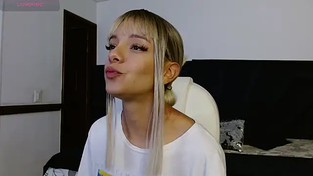 peyton golden1 online show from 01-13-26, 03:23