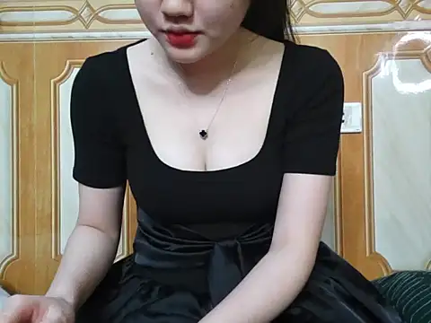 Snapshot of Yin-girl chatting on 03-09-25, 06:06 Yin-girl online show from 03-09-25, 06:06