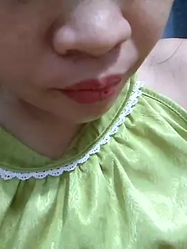 Snapshot of _Mira_69_ chatting on 06-17-26, 07:44 Mira 69 online show from 06-17-26, 07:44