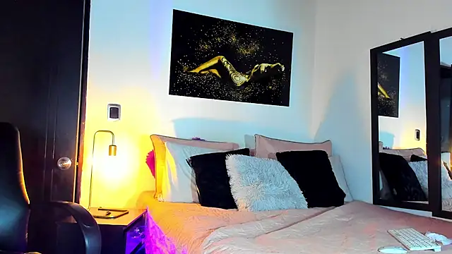 KimberlyBanks2 online show from 01-29-25, 01:37