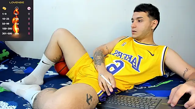 Noha white online show from 12-27-24, 06:10