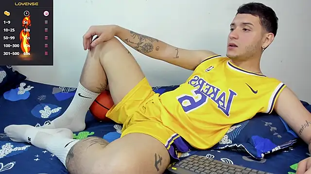 Noha white online show from 01-17-25, 04:47