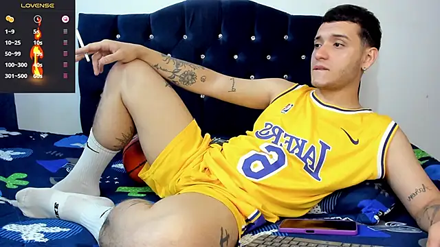 Noha white online show from 02-20-25, 06:57