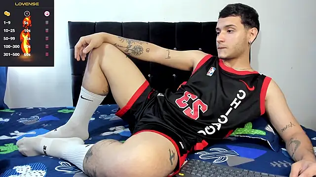 Noha white online show from 03-15-25, 06:21