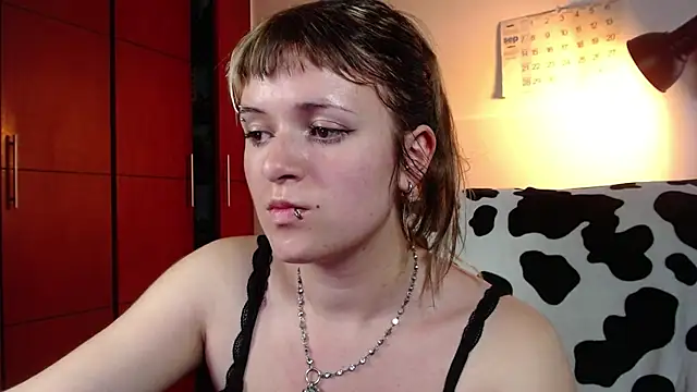 Snapshot of NEXT_DOOR_GIRL_ chatting on 09-25-25, 10:35 NEXT DOOR GIRL online show from 09-25-25, 10:35