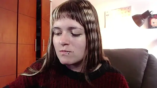 Snapshot of NEXT_DOOR_GIRL_ chatting on 09-28-25, 01:38 NEXT DOOR GIRL online show from 09-28-25, 01:38