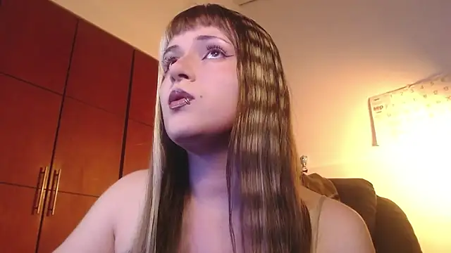 Snapshot of NEXT_DOOR_GIRL_ chatting on 10-01-25, 10:05 NEXT DOOR GIRL online show from 10-01-25, 10:05