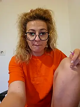 Selenna emma online show from 10-22-25, 03:01