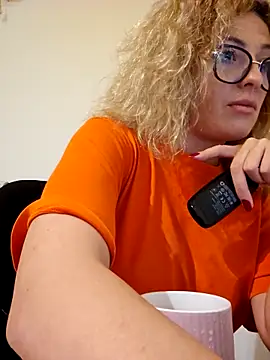 Selenna emma online show from 11-08-25, 02:39